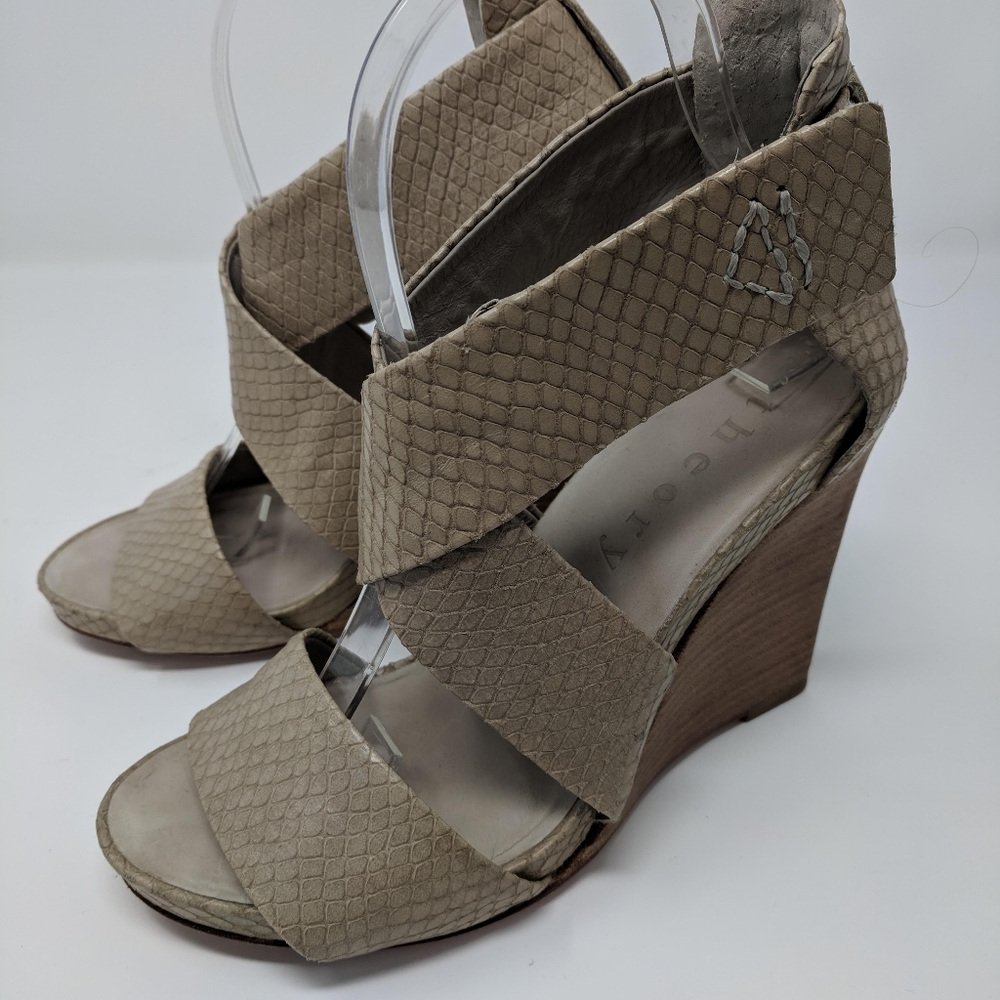Beige strap wedges - Picture 2 of 3
